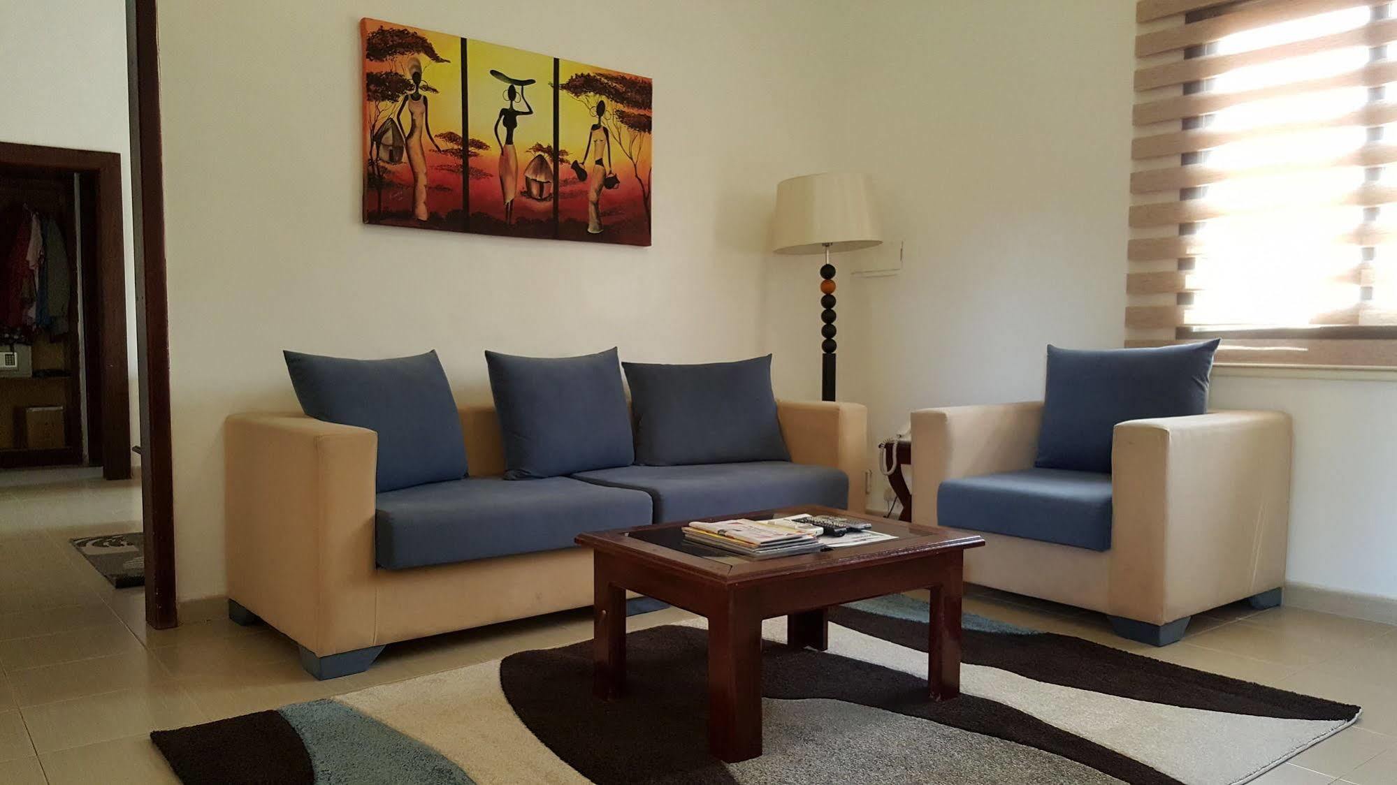 Hotel La Coccinelle Бамако Екстериор снимка